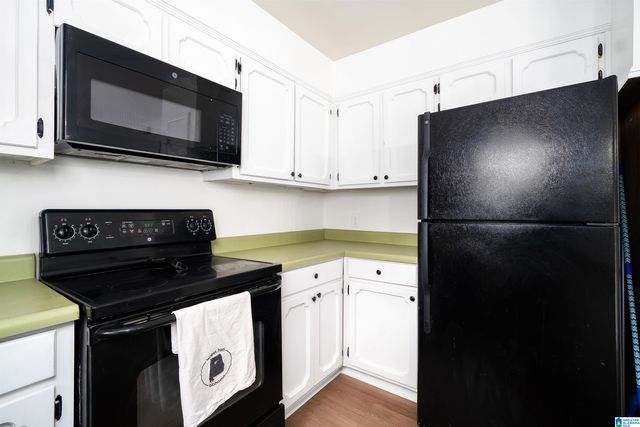 2703 Southbury Cir, Vestavia Hills, AL 35216