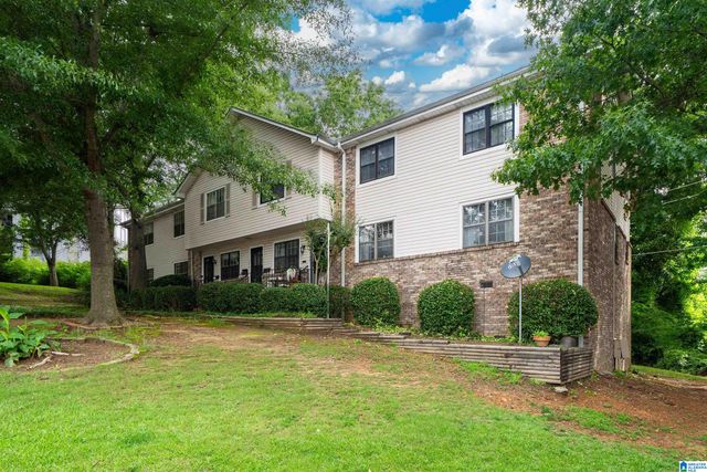2703 Southbury Cir, Vestavia Hills, AL 35216