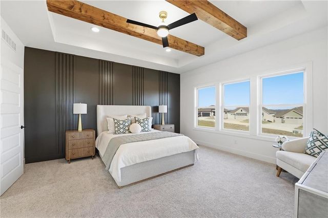 1520 NE Stewart Place, Lee's Summit, MO 64064