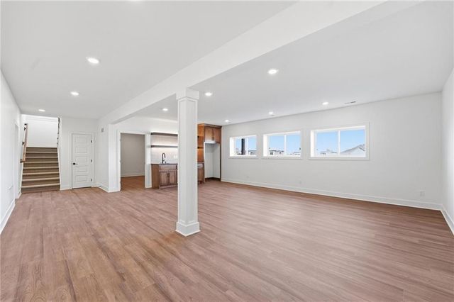 1520 NE Stewart Place, Lee's Summit, MO 64064