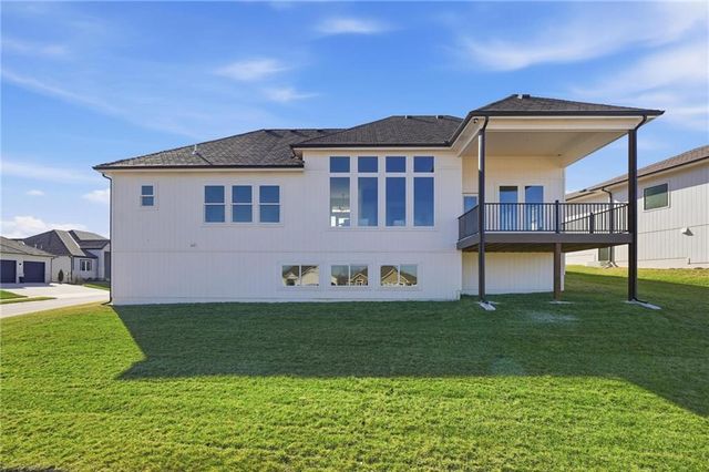 1520 NE Stewart Place, Lee's Summit, MO 64064