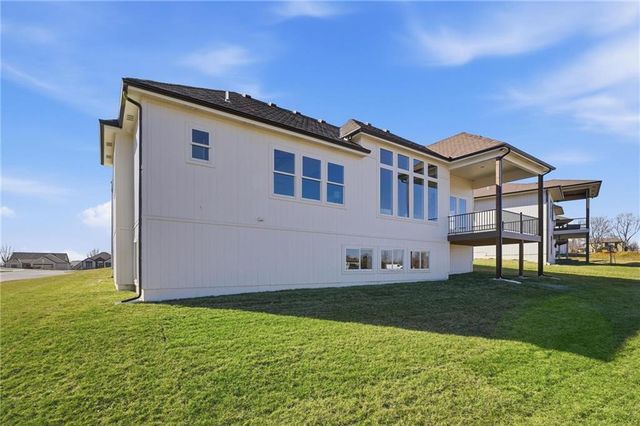 1520 NE Stewart Place, Lee's Summit, MO 64064