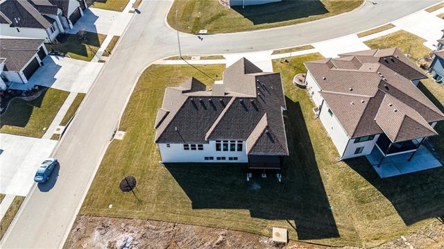 1520 NE Stewart Place, Lee's Summit, MO 64064