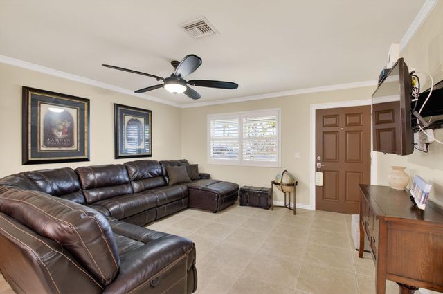 2824 Crown Court, Delray Beach, FL 33445