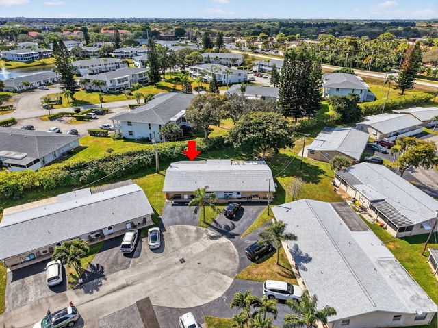 2824 Crown Court, Delray Beach, FL 33445