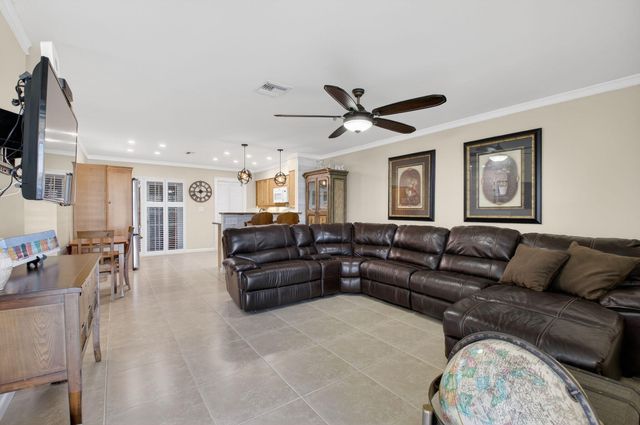 2824 Crown Court, Delray Beach, FL 33445