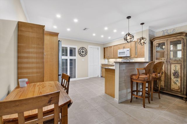 2824 Crown Court, Delray Beach, FL 33445