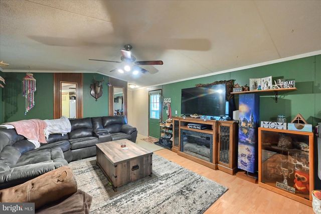 563 PINE DRIVE, York, PA 17406