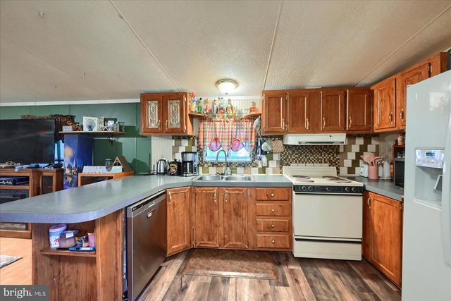 563 PINE DRIVE, York, PA 17406