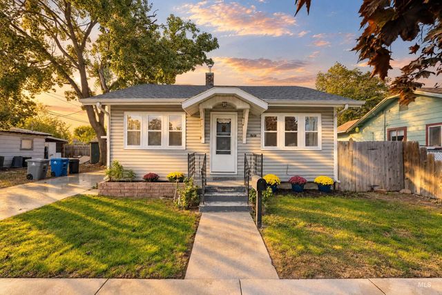 1707 4th St S, Nampa, ID 83651