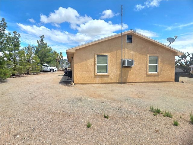 555 W Haystack Drive, Meadview, AZ 86444