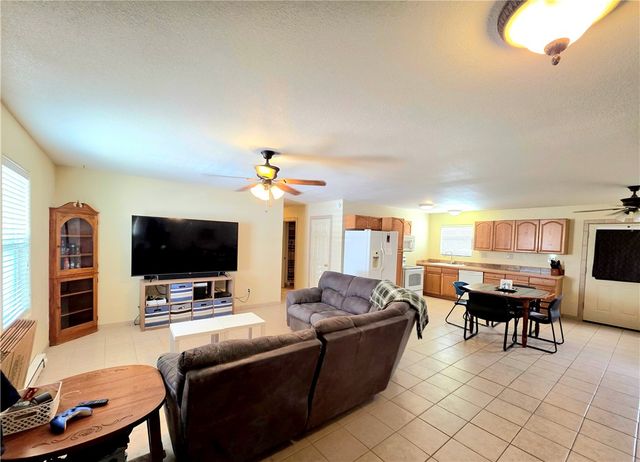 555 W Haystack Drive, Meadview, AZ 86444