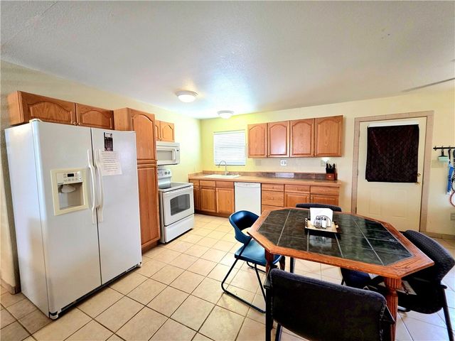 555 W Haystack Drive, Meadview, AZ 86444