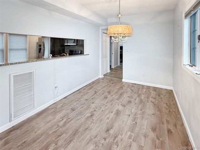 18 Grove Street, Highland, NY 12528