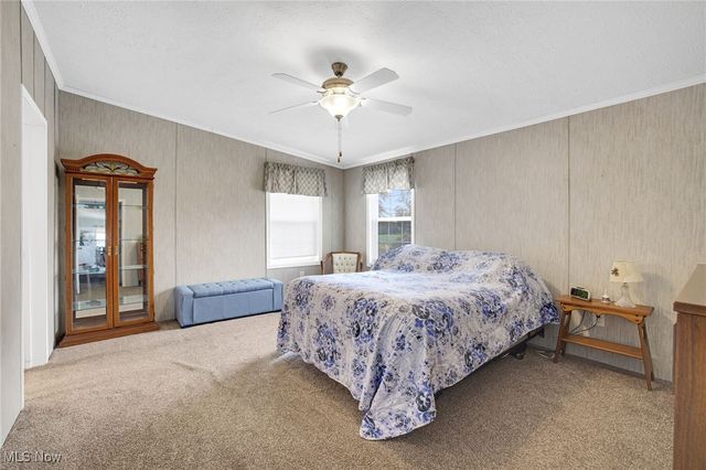 32 C Street SW, Navarre, OH 44662