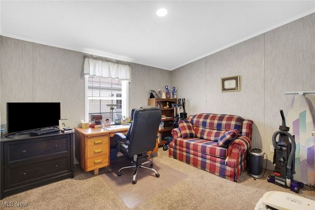 32 C Street SW, Navarre, OH 44662