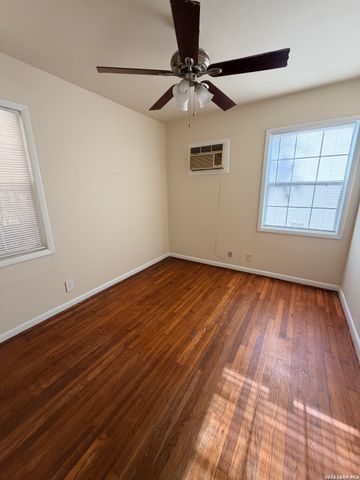 173 W DICKSON AVE, San Antonio, TX 78214