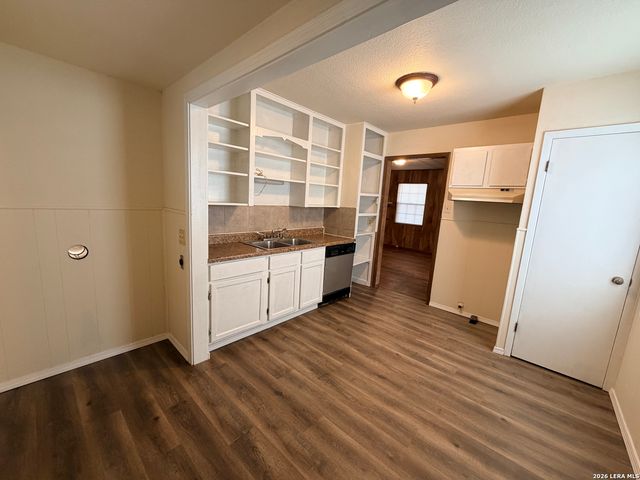 173 W DICKSON AVE, San Antonio, TX 78214
