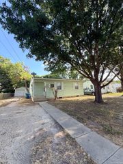 173 W DICKSON AVE, San Antonio, TX 78214