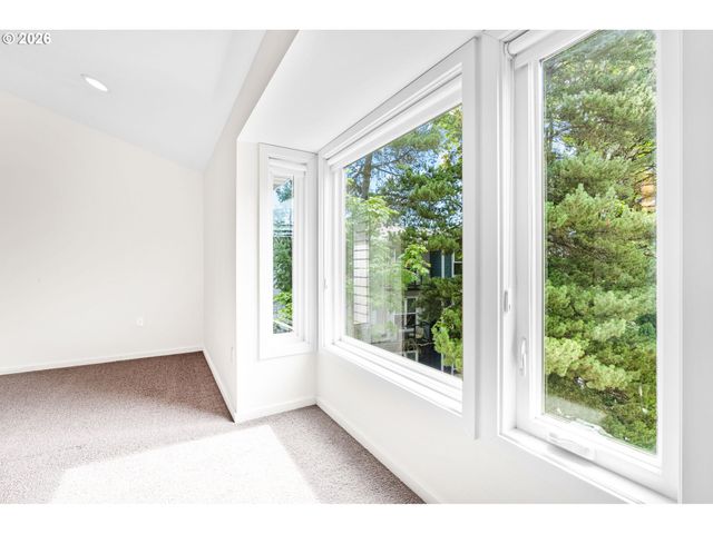 1442 Sw 66TH Ave, Portland, OR 97225