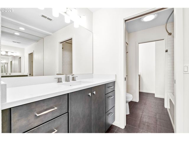 1442 Sw 66TH Ave, Portland, OR 97225