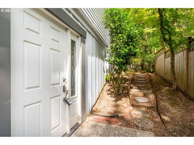 1442 Sw 66TH Ave, Portland, OR 97225