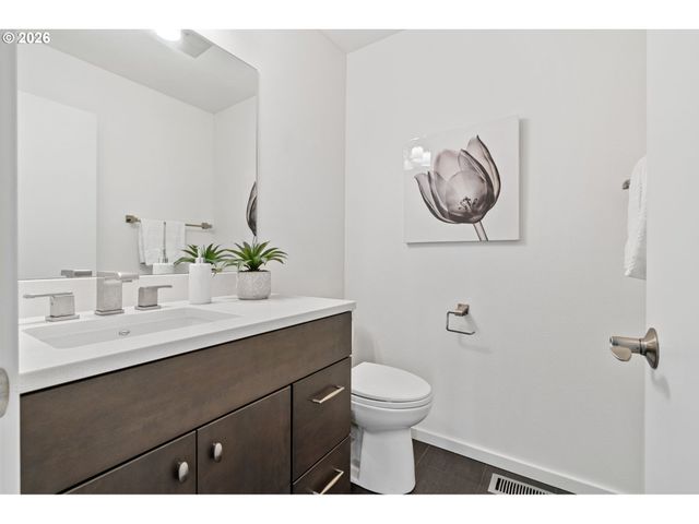 1442 Sw 66TH Ave, Portland, OR 97225