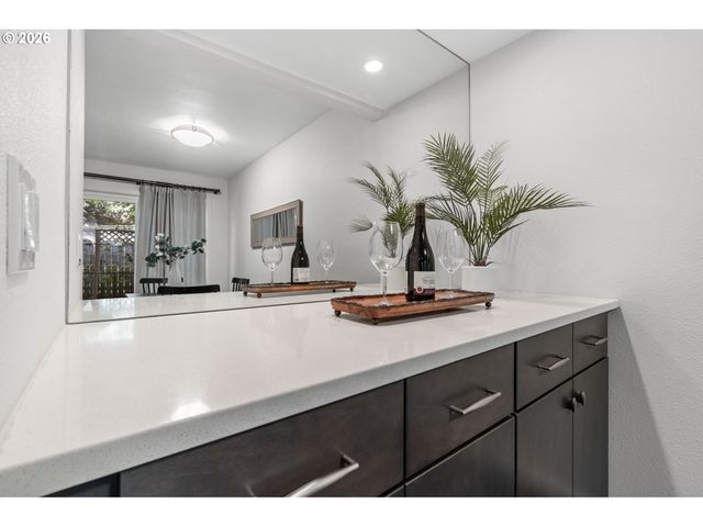 1442 Sw 66TH Ave, Portland, OR 97225