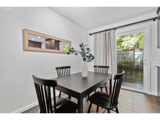 1442 Sw 66TH Ave, Portland, OR 97225