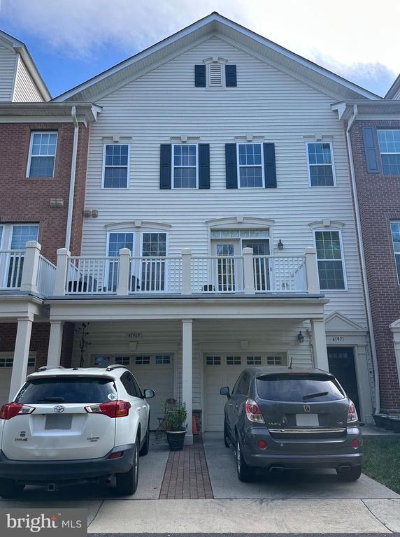41971 BLUE FLAG TER, Aldie, VA 20105