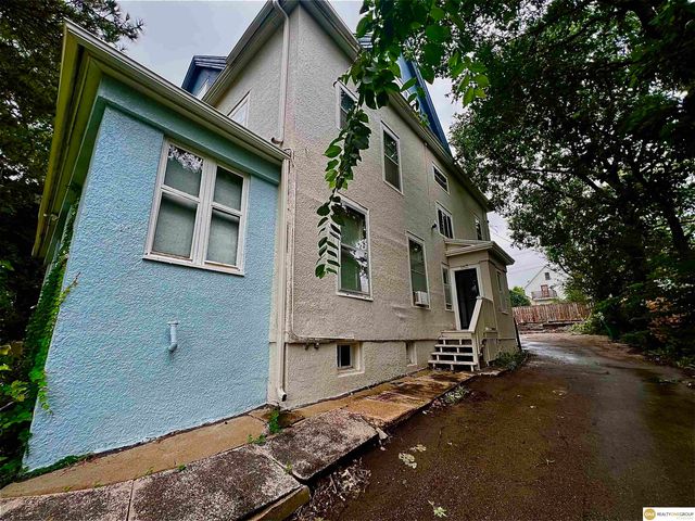 1120 Park Avenue, Omaha, NE 68105