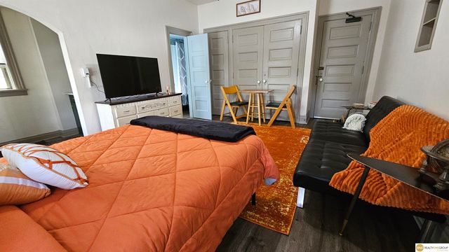 1120 Park Avenue, Omaha, NE 68105