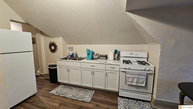 1120 Park Avenue, Omaha, NE 68105