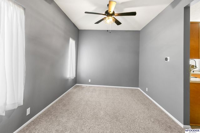 1104 Valleyview Drive, Papillion, NE 68046
