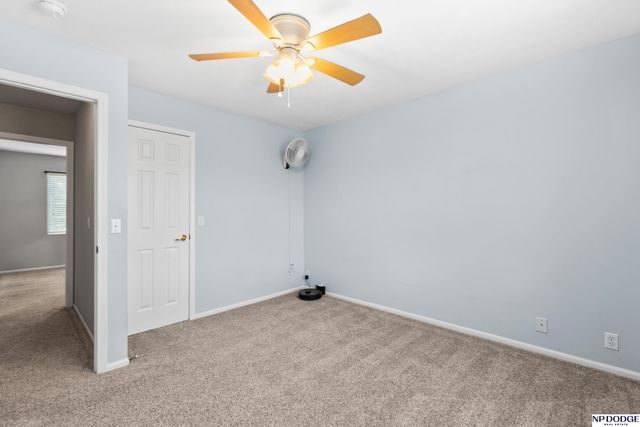 1104 Valleyview Drive, Papillion, NE 68046
