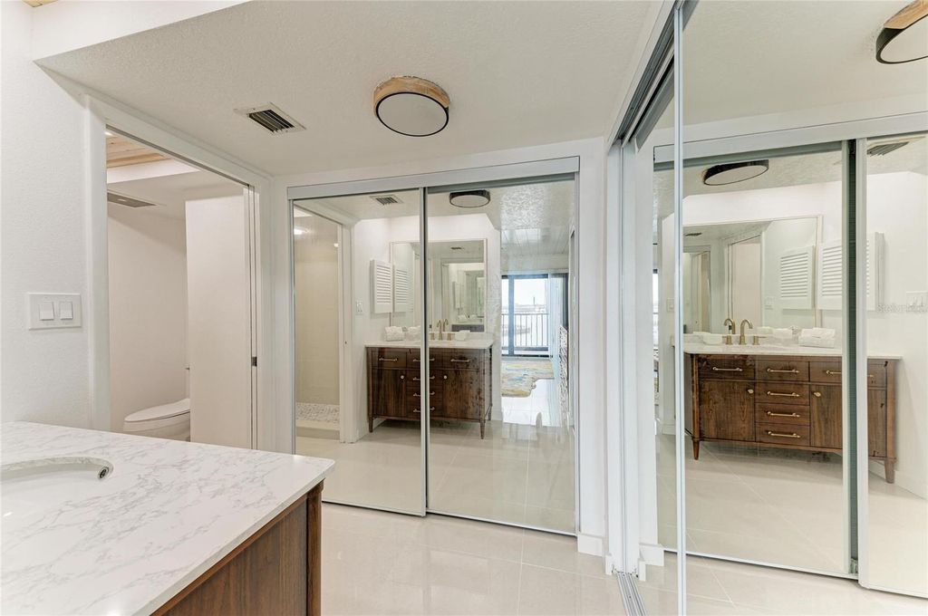 Image 19 of property listing at 1510 1ST AVENUE W 503, Bradenton, FL 34205