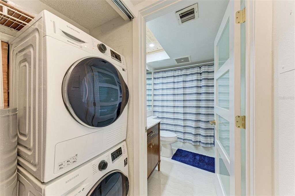 Image 26 of property listing at 1510 1ST AVENUE W 503, Bradenton, FL 34205