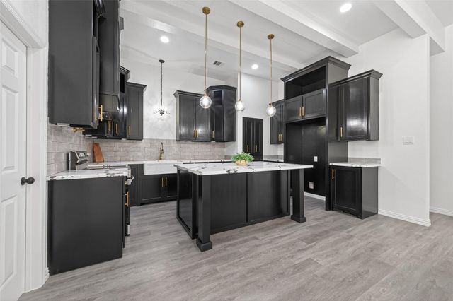 1014 Exotic Pine Drive, Huffman, TX 77336