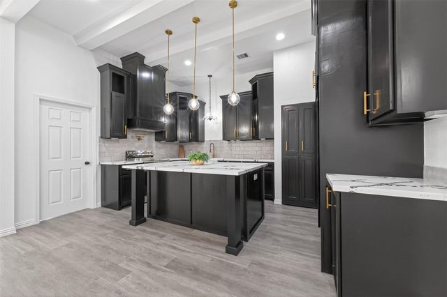 1014 Exotic Pine Drive, Huffman, TX 77336