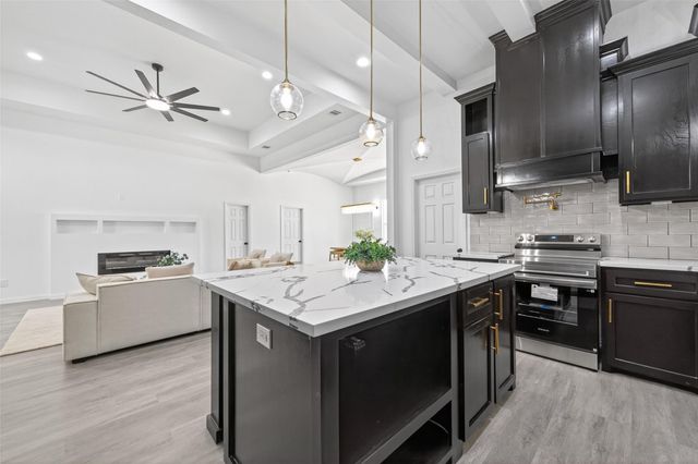 1014 Exotic Pine Drive, Huffman, TX 77336