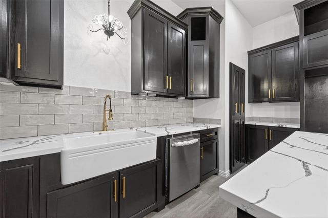 1014 Exotic Pine Drive, Huffman, TX 77336