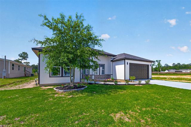 1014 Exotic Pine Drive, Huffman, TX 77336