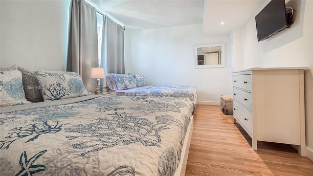 3901 S Ocean Drive 15R, Hollywood, FL 33019