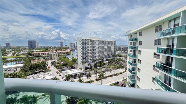 3901 S Ocean Drive 15R, Hollywood, FL 33019