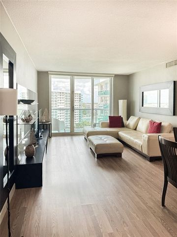 3901 S Ocean Drive 15R, Hollywood, FL 33019