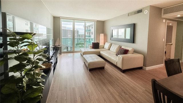 3901 S Ocean Drive 15R, Hollywood, FL 33019