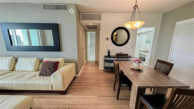 3901 S Ocean Drive 15R, Hollywood, FL 33019