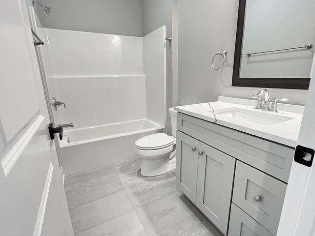 514 COBBLESTONE Circle, Harvard, IL 60033