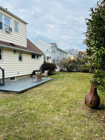 173 Wetherill Road, Garden City, NY 11530