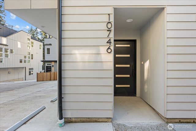 10746 Interlake Avenue N, Seattle, WA 98133